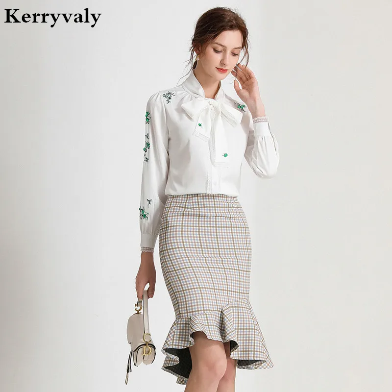 Женский комплект из 2 предметов летняя рубашка с вышивкой и бантом + модная