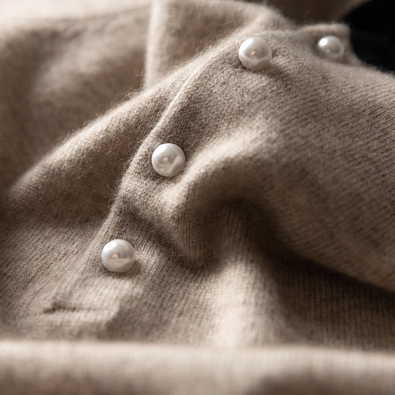 

2020 Color-matching Real 35% Cashmere O-neck Short Sleeve Pullover Pearl Clasp Knitted Tee Women Cashmere Sweater Women Jumper