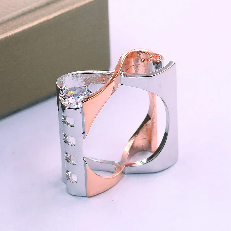 Роскошное Брендовое кольцо на палец розовое золото серебристый цвет открытое