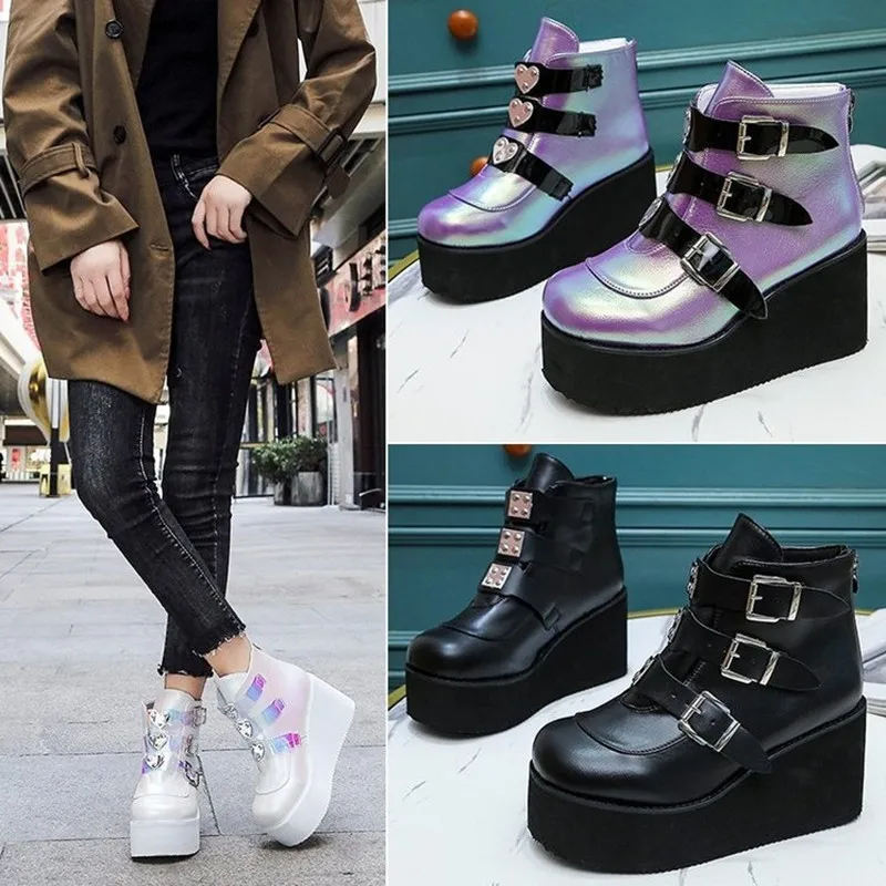 

Зимние женские ботинки с пряжкой, женские ботинки в стиле панк на платформе, женские ботинки из искусственной кожи на танкетке и высоком каб...
