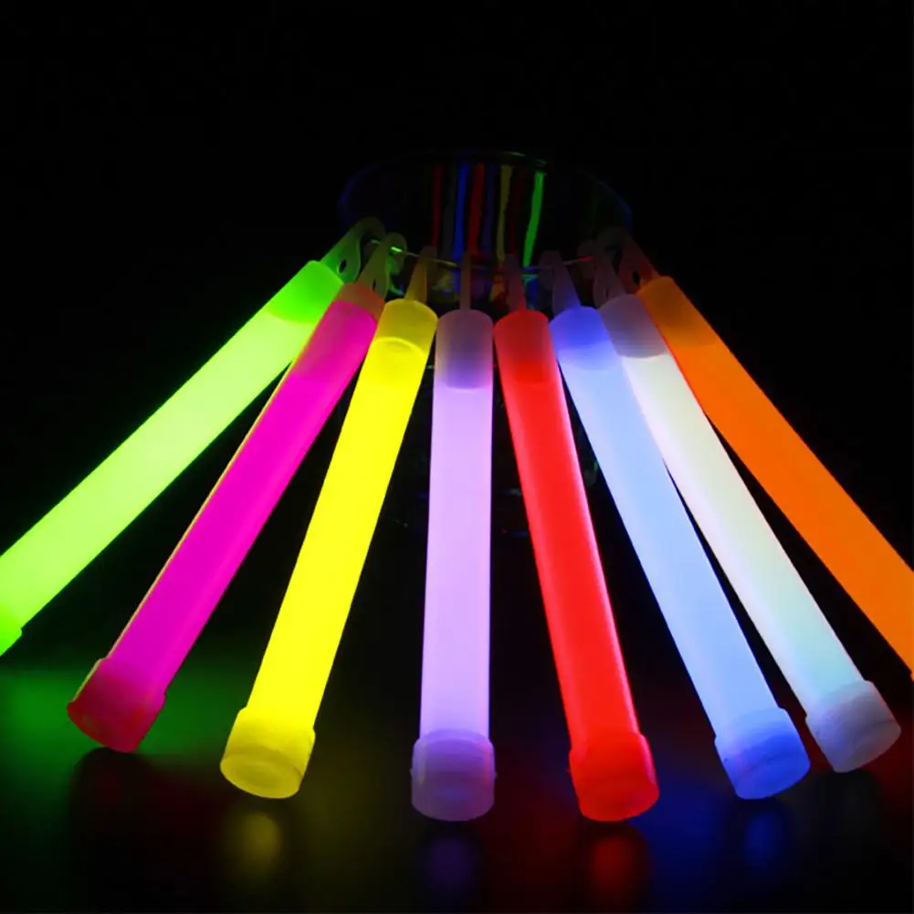 

4Pcs 6inch Glow Sticks with Hook Camping Emergency Outdoor Light Party Favors