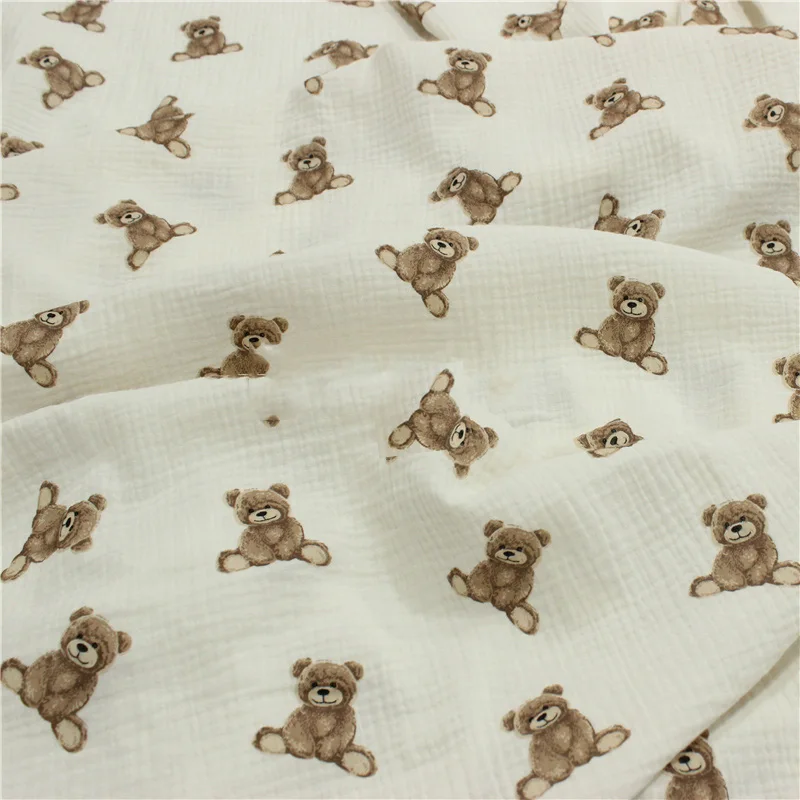 Цена 100*135 см медведь двойная Марля 100% хлопок ткань для детской одежды/одежда для сна/рубашки/юбка Роскошная