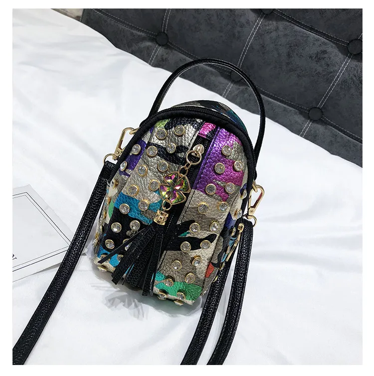 

Tassel Women's Messenger Bags Small Colorful Punk rivet Diamond Shoulder Bags for Female Crossbody Bag Mini Tote Purse for Phone