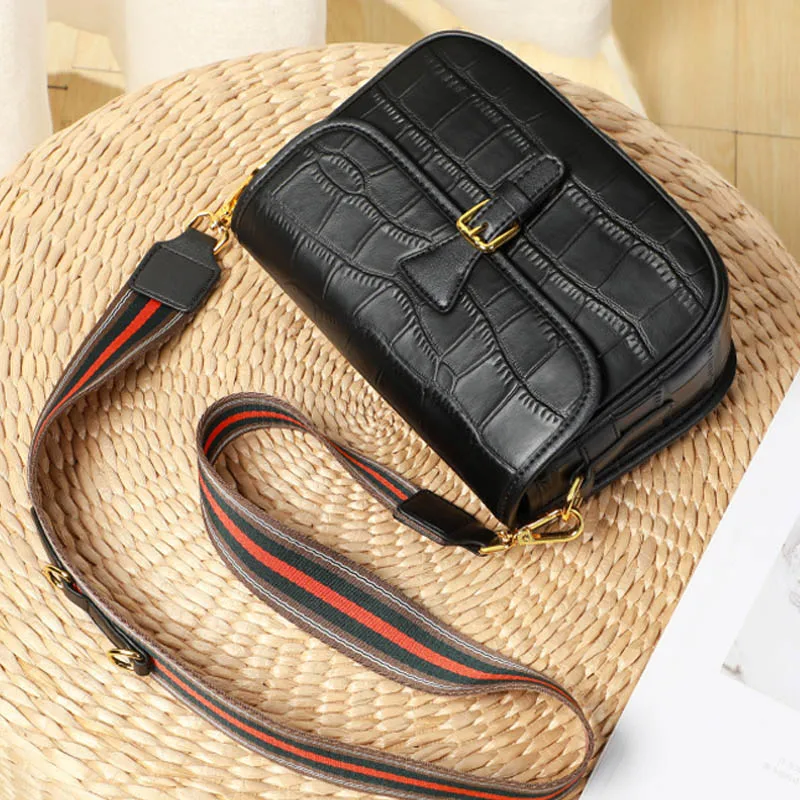 

New Famous Brand Real Cowhide The new trendy leather handbags autumn small bag simple messenger bag broadband shoulder bag