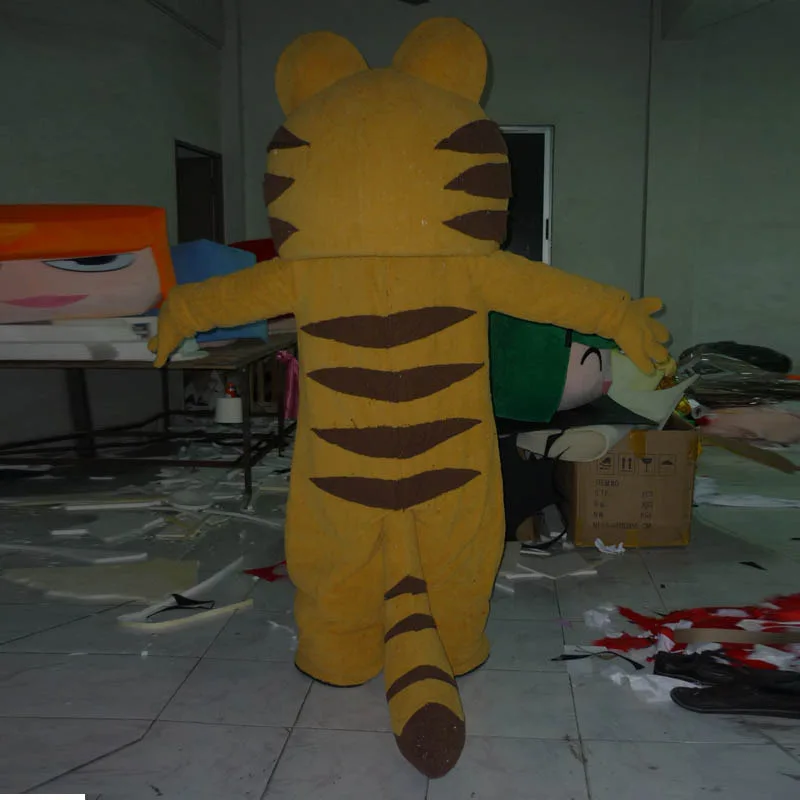 

Costumes & Accessories