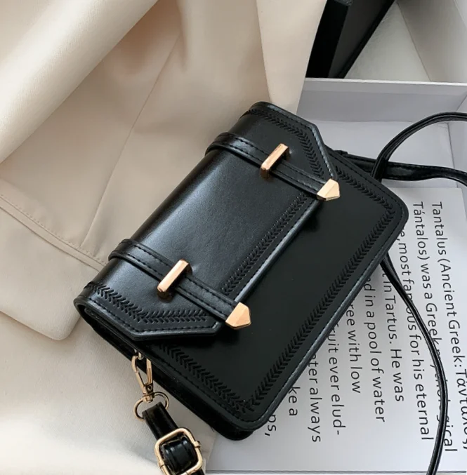 

Брендовая Новая женская маленькая сумка через плечо, легкая сумка-мессенджер из искусственной кожи, Сумка с клапаном, модная летняя сумка д...