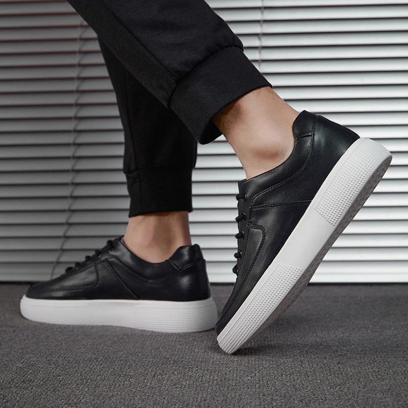 

Men Shoes 2021 White Spring Autumn Casual Sneakers New Fashion Lightweight Business Outdoor Shoes Classic Work Shoes Sneakers