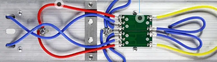 Панельная антенна mimo 2 4g 15dBi 65 градусов 17 дБ вертикальная поляризация 2400 МГц |