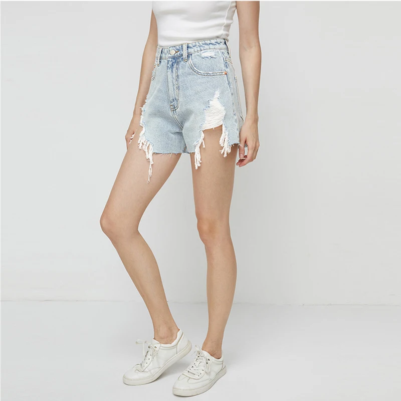 Женские джинсовые шорты с дырками голубые облегающие из денима лето 2020 | Женская