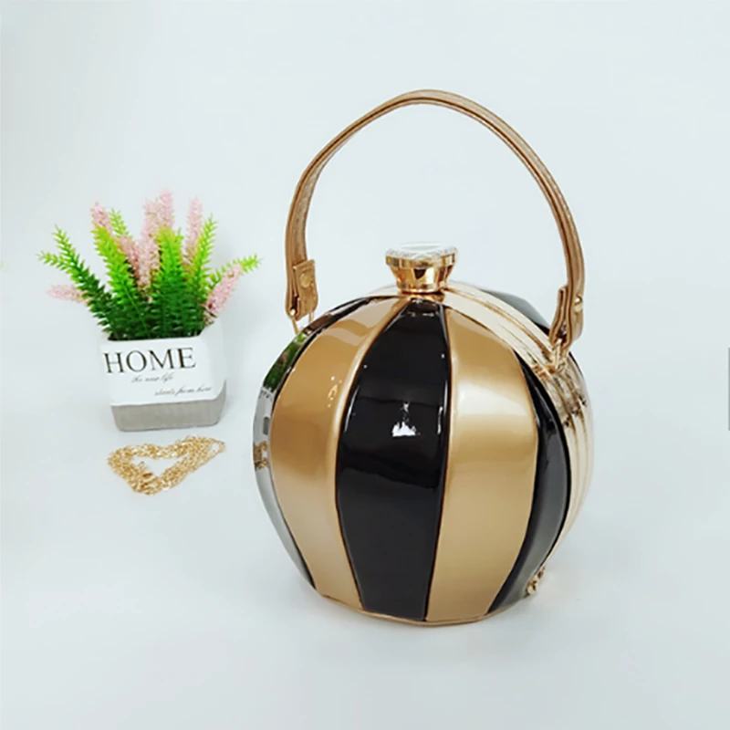 

2021 New Luxury Handbags Hot New Latest Design Ladies Ball Handbags Fashion Trendwrist Creative Football Bag Women Tote Bag
