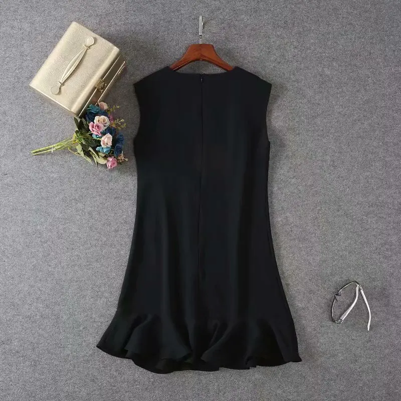 Женское облегающее платье-труба с вышивкой без рукавов | Женская одежда