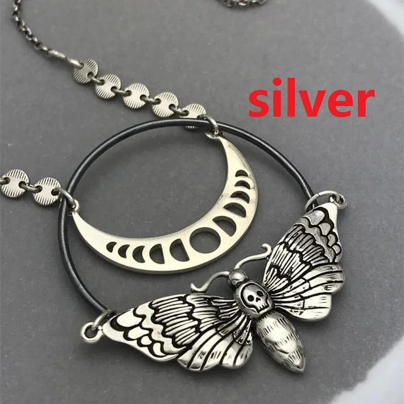 

New Retro Hollow Moon Skeleton Moth Pendant Necklace Women's Necklace Fashion Metal Animal Accessories Party Jewelry