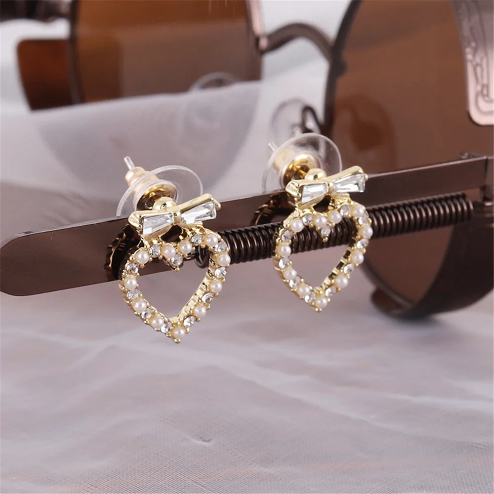 

2020 Trend Heart-shaped Small Cute Stud Earrings For Women 925 Sterling Silver Young Piercing Fashion Jewelry New Year Gifts