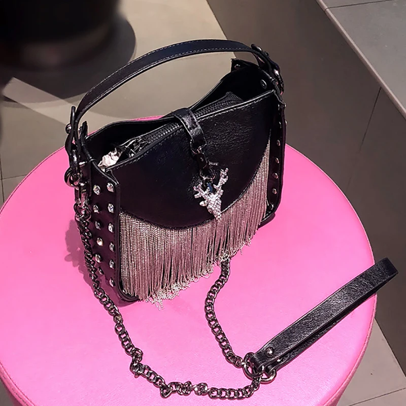 Женские сумки с кристаллами и оленями черные красные роскошные кисточками