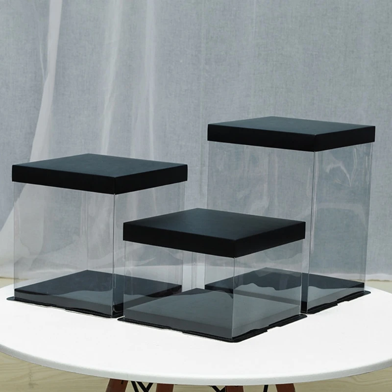 Прозрачный пластиковый контейнер с крышкой-подставкой