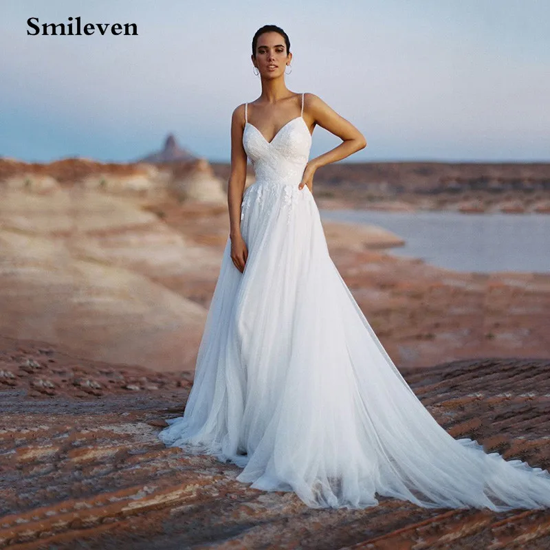 

Smileven Bohemian Wedding Dresses Sexy Spaghetti Straps V Neck Puff Tulle Wedding Gown A-Line Lace Bridal Dress 2021