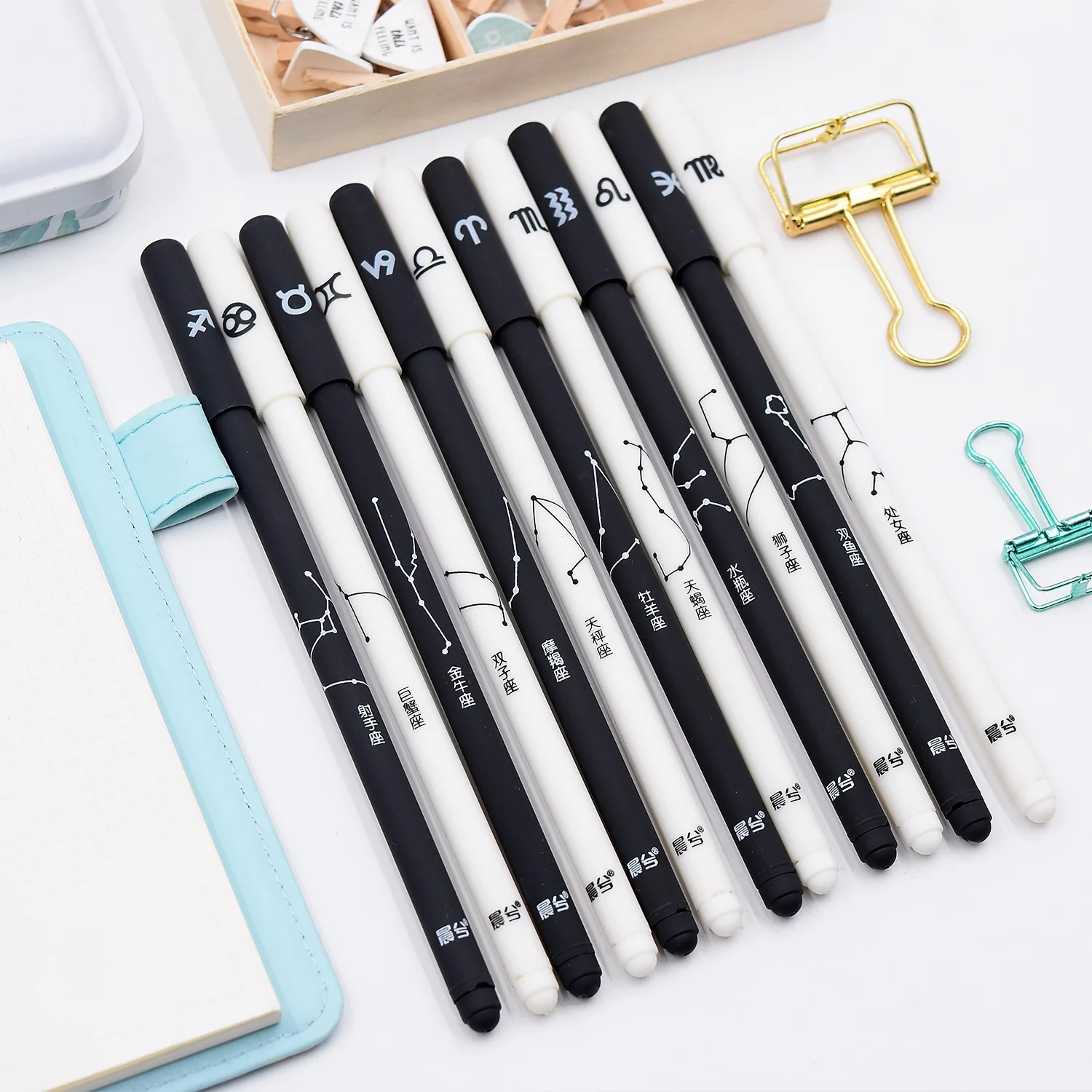 2 пары ручек