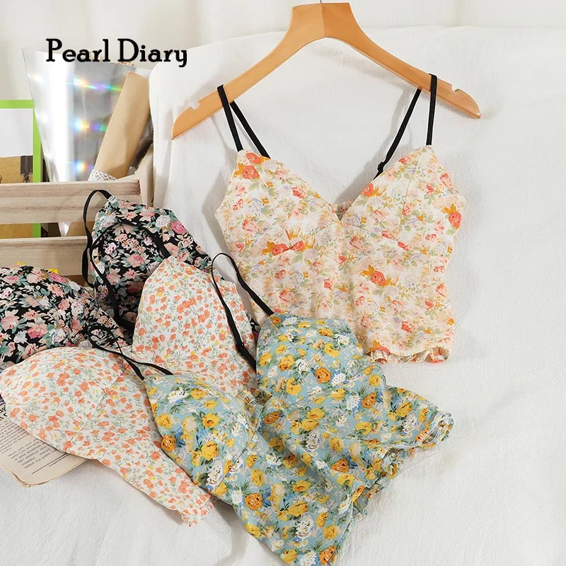 

Pearl Diary Women Floral Camis Top Summer Adjustable Strap Disty Flower V Neck Sweet Corset Top Smocked Retro Short Ruffle Tops