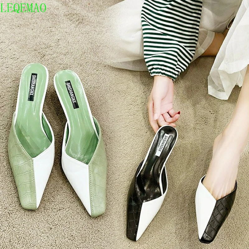 Весенние туфли без задника на среднем каблуке женские с острым носком в