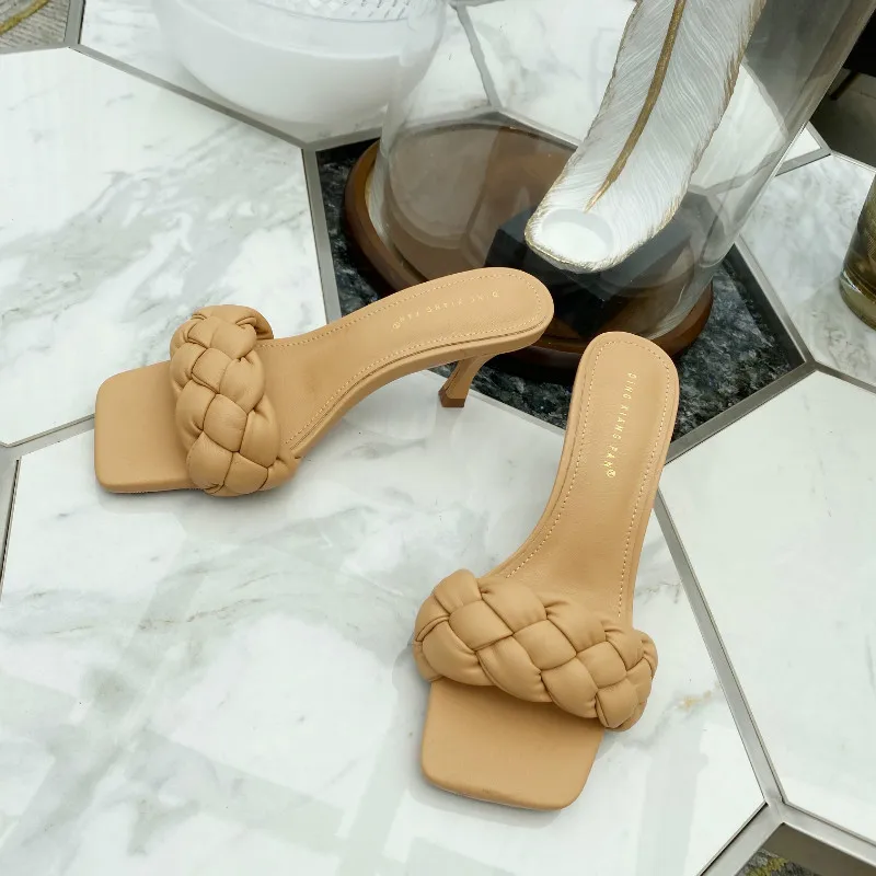 Сандалии женские в мелкую клетку шлепанцы с открытым квадратным носком высокий