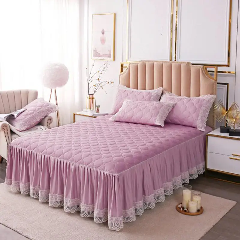 

Luxury Lace Embroidery Bedspread Thicken Plush Quilted Bed Skirt Soft Brushed King Size Bed Cover Not Including Pillowcase