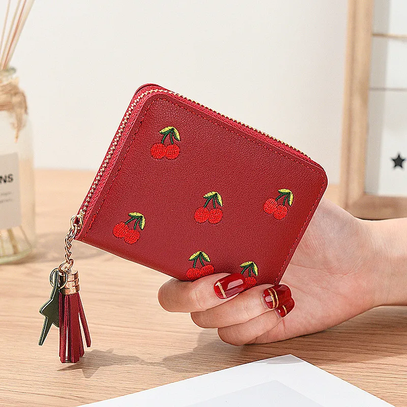 Red Модный женский кошелек, маленькие короткие кошельки с кисточками из искусственной кожи, вышитый вишней, Женский кошелек для монет, держатель для карт, Дамская мини сумка для денег - Цвет: Red