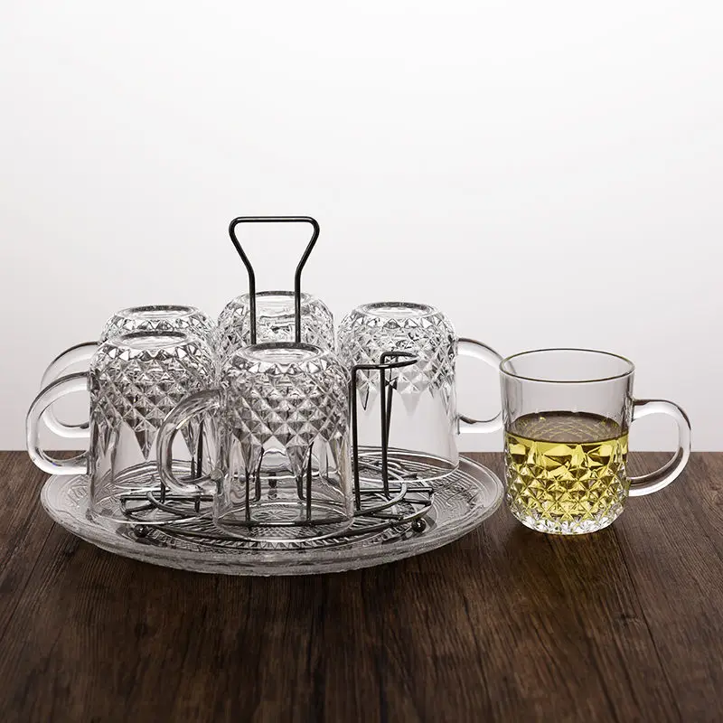 

Kitchen,Dining & Bar
