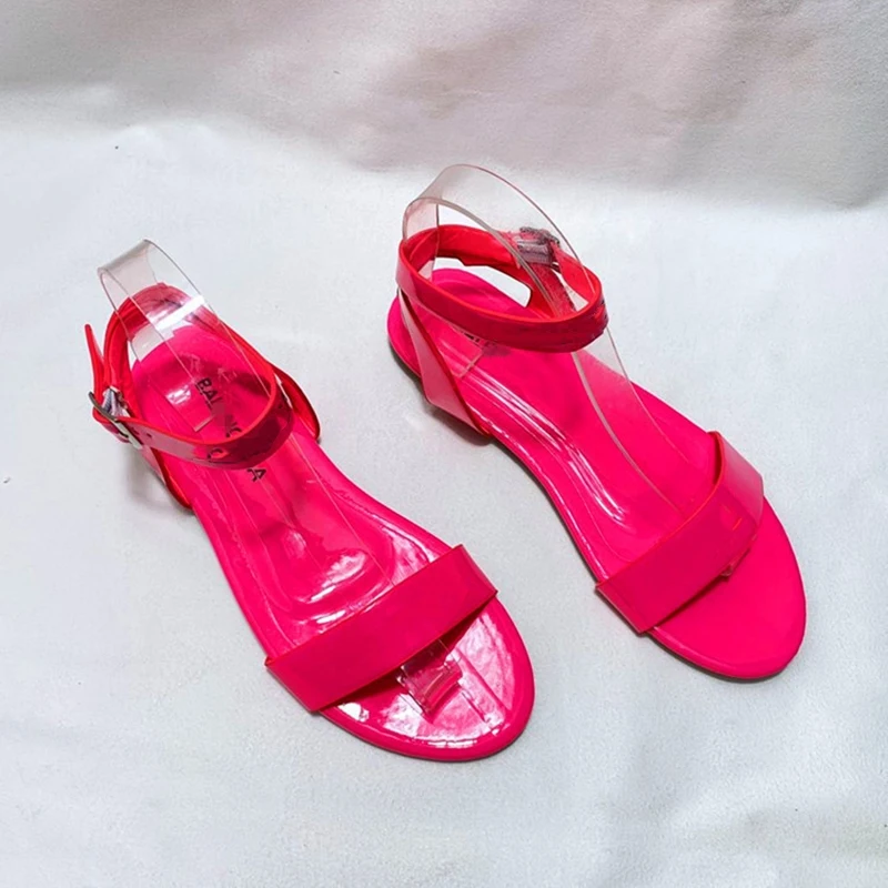 Сандалии женские из лакированной кожи пляжные босоножки на плоской подошве