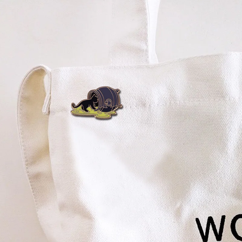 Светящаяся брошь в виде котёнка эмалированная форме черной кошки значок Magic Potion