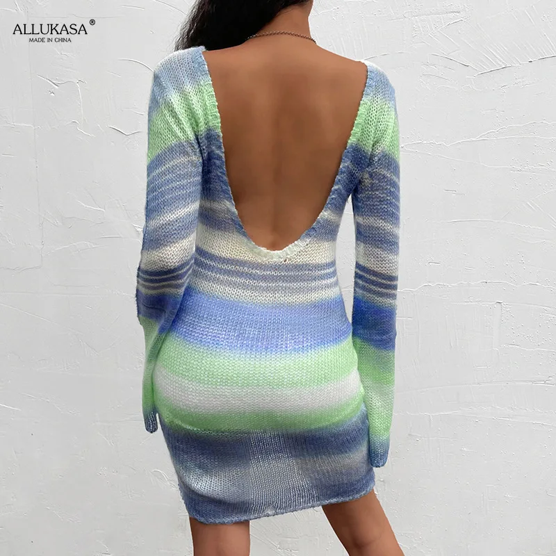 Женское трикотажное мини-платье с длинным рукавом и открытой спиной | Женская