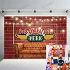 Фон для фотосъемки с изображением красной кирпичной стены лампы для дня рождения, дивана, кофейни