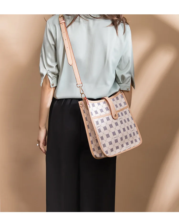 

26cm Bucket Bag , 2021 New White Checkered Handbag , Pu Brand Design Shoulder Bag