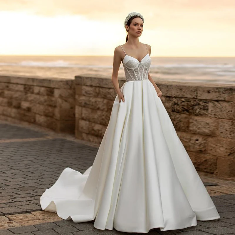 

Spaghetti Straps Satin Beach Wedding Dresses 2022 A-Line Beaded Waist Boning Lace Up Bridal Gowns vestidos de novia