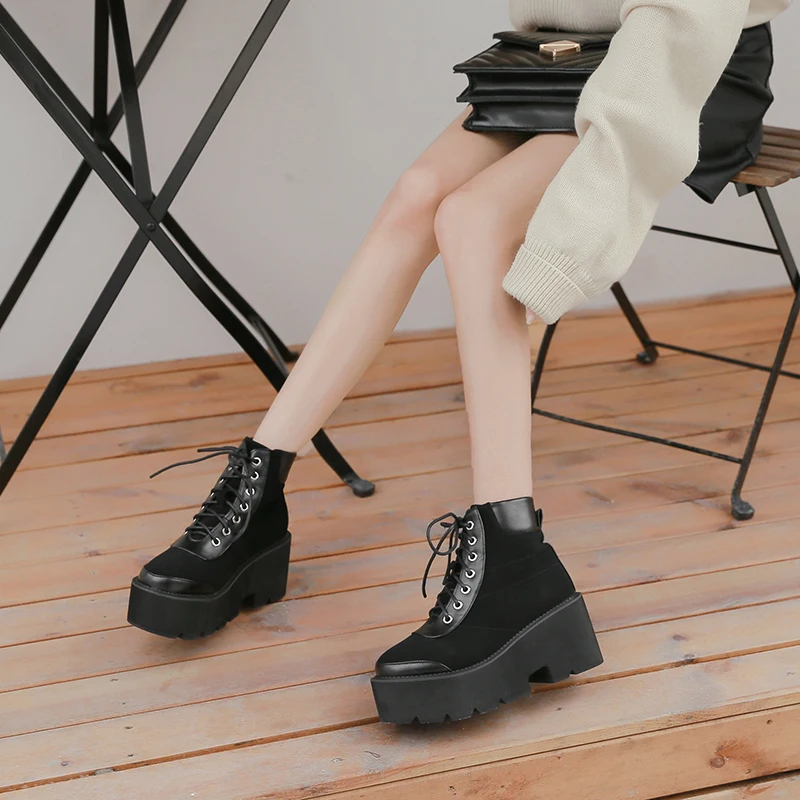 Женские ботинки на меху goth Черные Водонепроницаемые ковбойские шнуровке в стиле