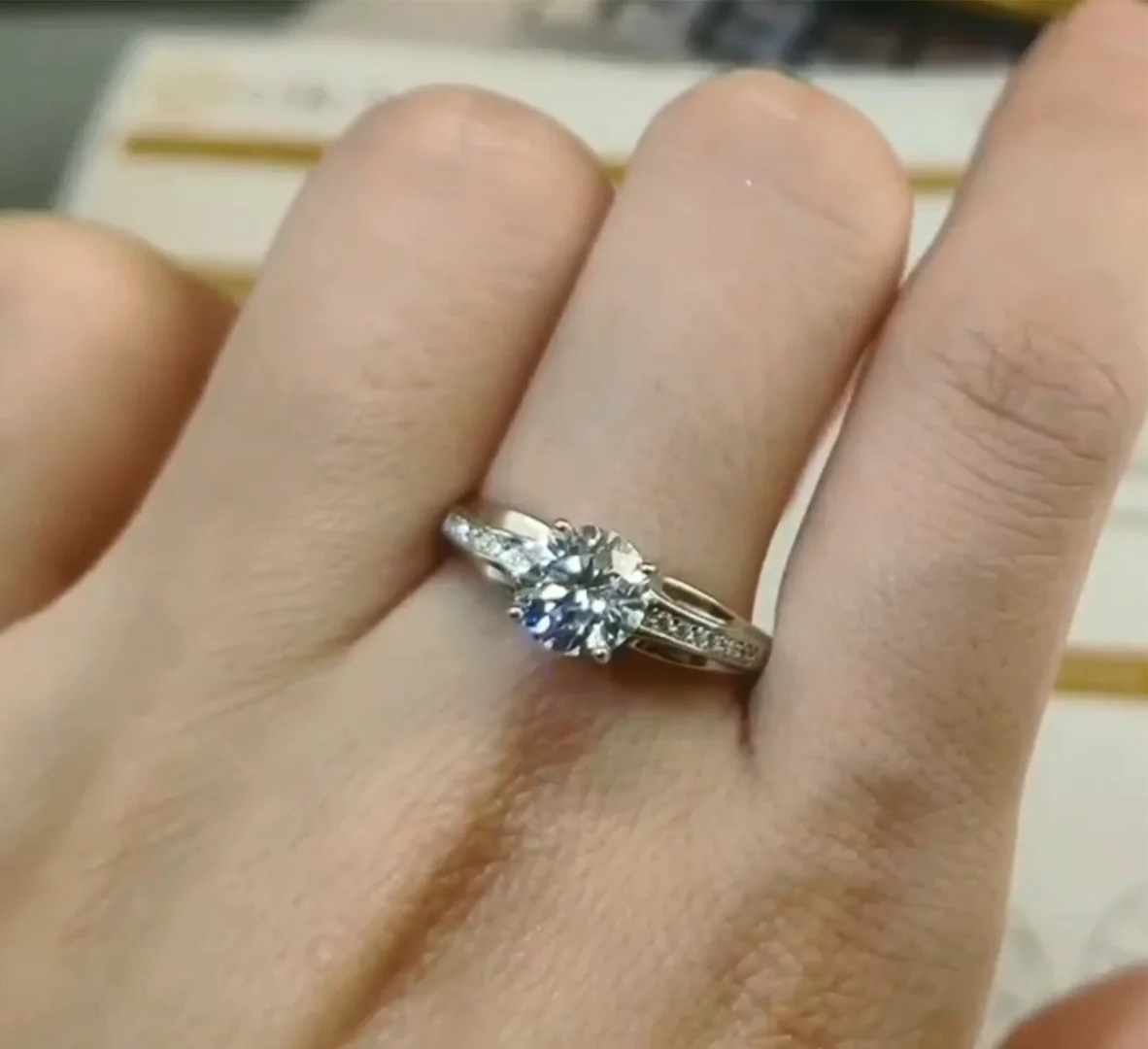 

YM0050 Rings For Women 1 Carat nscd Simulated Gem Engagement Wedding Solitaire Ring with accents jewelry