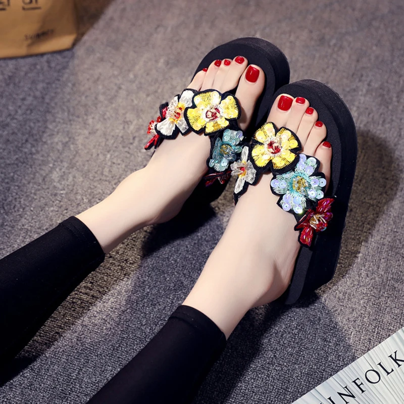 

platform flip flops female summer wear thick bottom flower sandals slippers slope with non-slip beach shoes c554