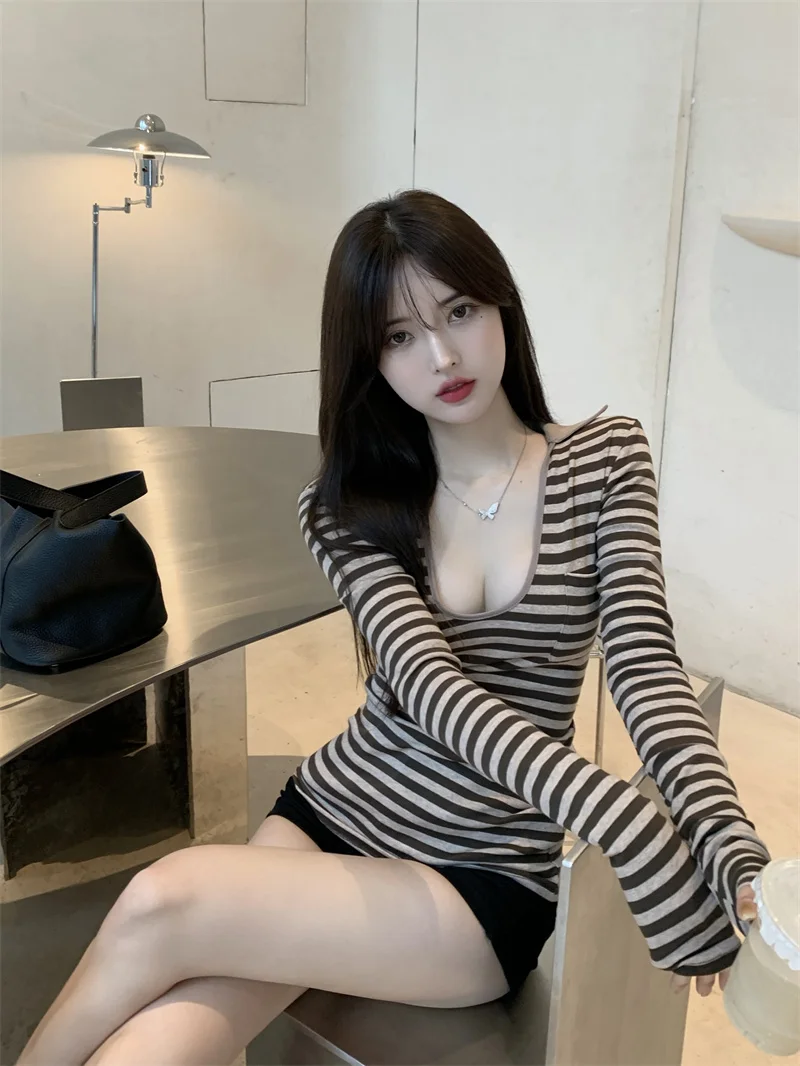 

Autumn long-sleeved sunscreen bottoming pullover retro v-neck slim short striped t-shirt