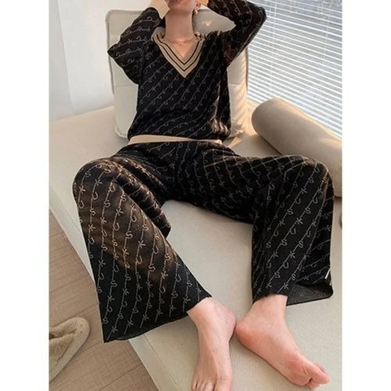 

Light Luxury Trendy Fashion Knitted Suit Women 2021 Spring New Net Red Casual Western Style Thin Wide-leg Pants Two-piece Suit