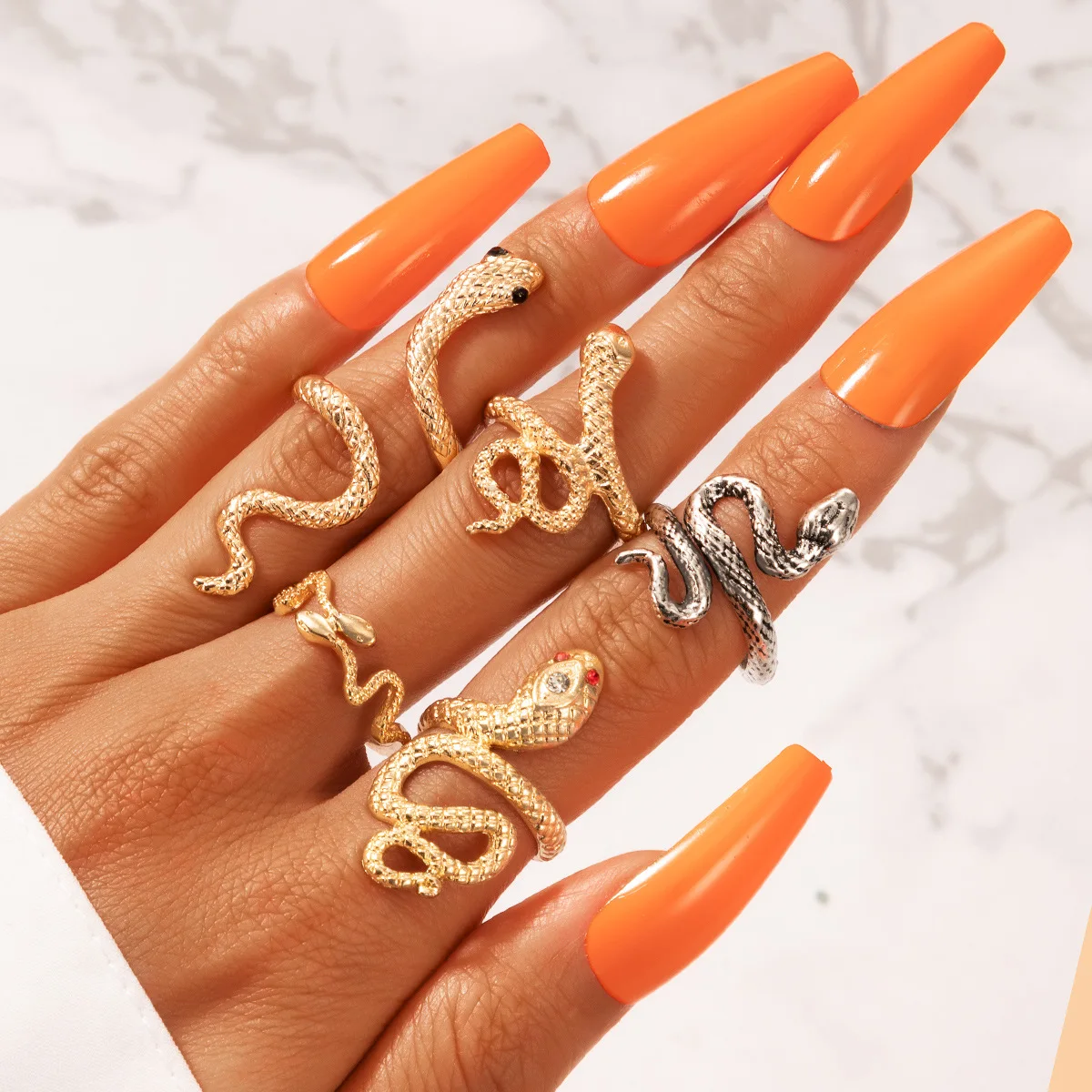 

5Pcs Animal Snake Rings Set for Women Exaggerated Long Snake Cobra Serpent Dragon Open Ring Men Teen Gothic Jewelry Adjustable