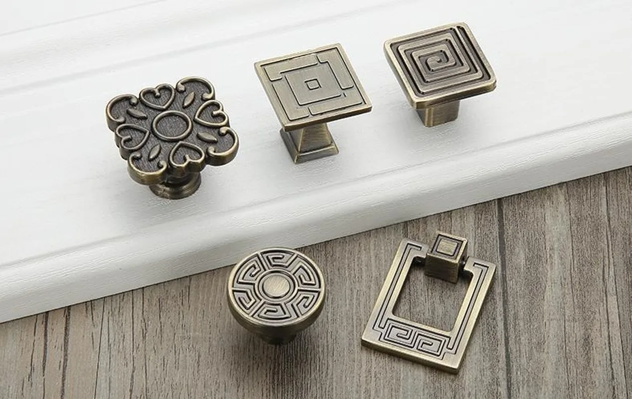 

Vintage Chinese style Antique Brass Hardware European Style Garden Cabinet handle Cabinet Knob Door Pull Drawer Hardware
