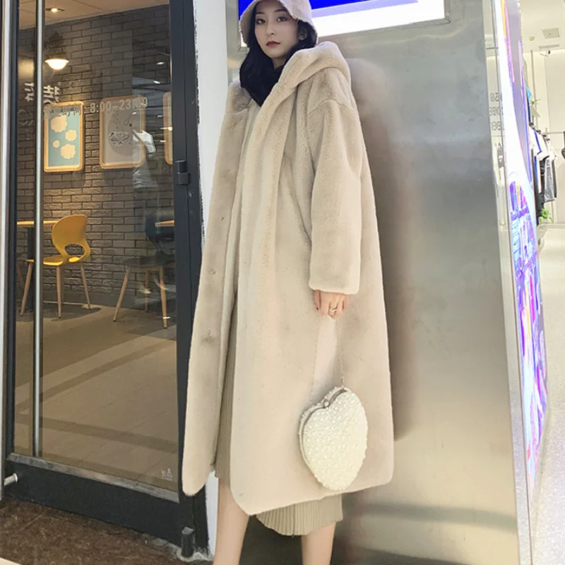 

Роскошный искусственный мех норки норковая шуба для женщин теплая Модная верхняя одежда для девочек; Куртка с капюшоном с мехом кролика пал...