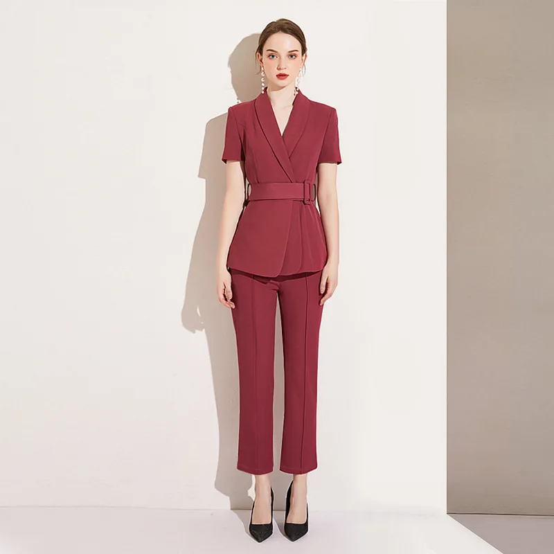 Женский костюм из двух предметов модный в британском стиле сезон лето 2020 |