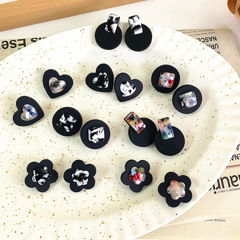 

Korean Retro Geometric Black Ear Studs INS Autumn and Winter Women Colorful Acetate Earrings Dangle Jewelry Vintage Ear Piercing
