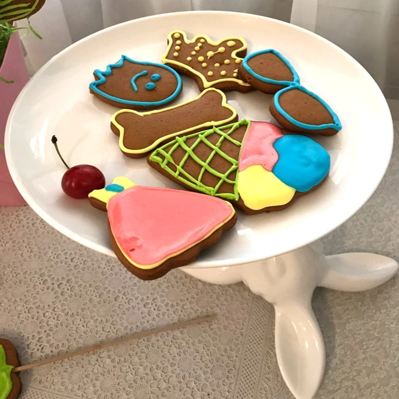 

New 1pcs Ice cream Cake Stencil Kitchen Cupcake Decoration Template Mold Cookie Coffee Stencil Mold Baking Baking Fondant