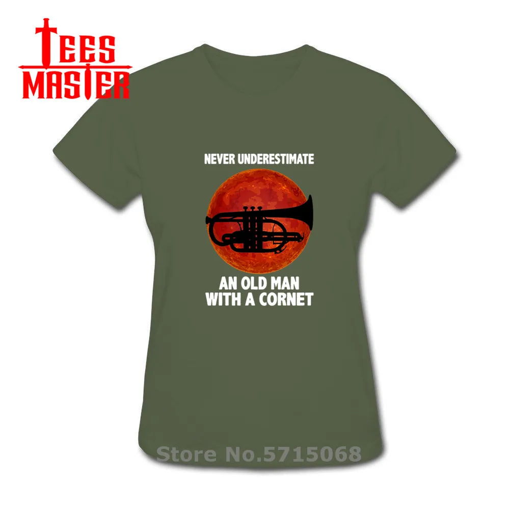 Никогда не недооценивать пожилой человек с Корнеты Футболка женская Винтаж Джаз