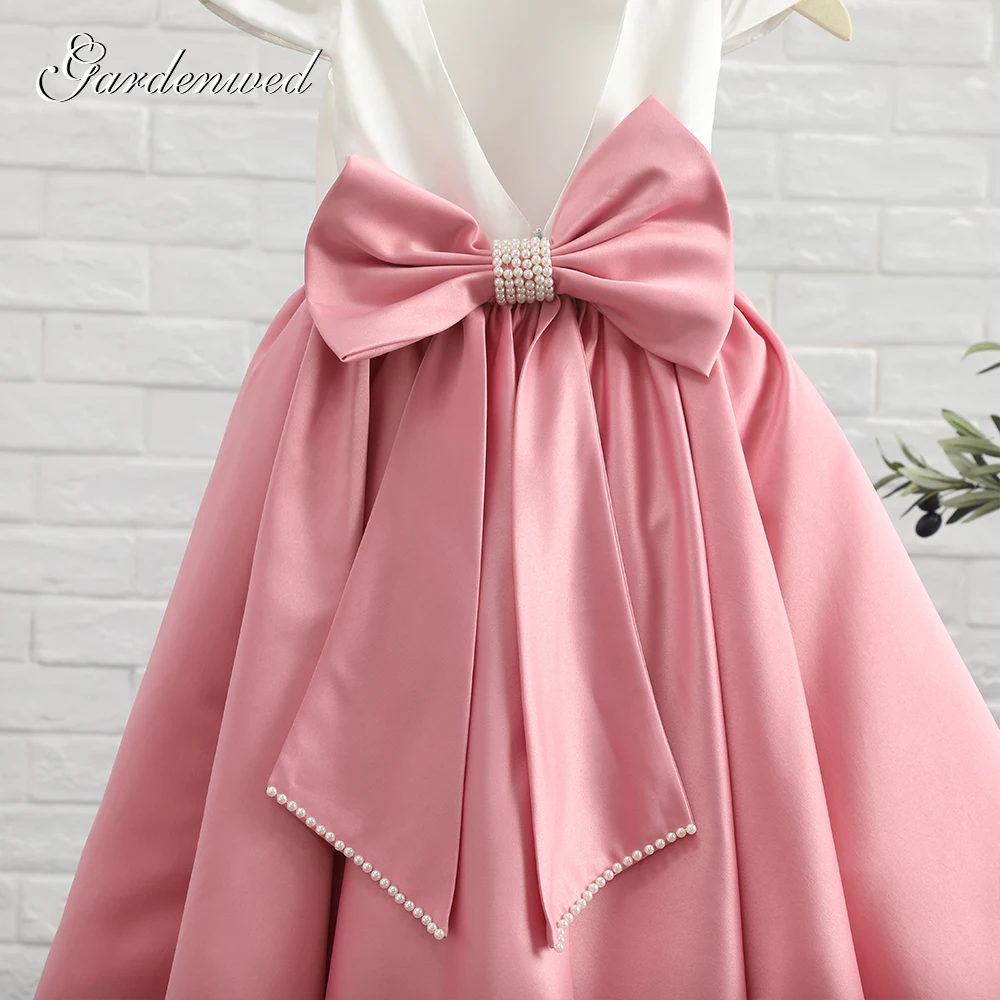 

Puffy Ball Gown Communion Dress Kids Pearls Sashes Girl Pageant Dresses Back Bow Knot First Communion Dresses New Year Birthday