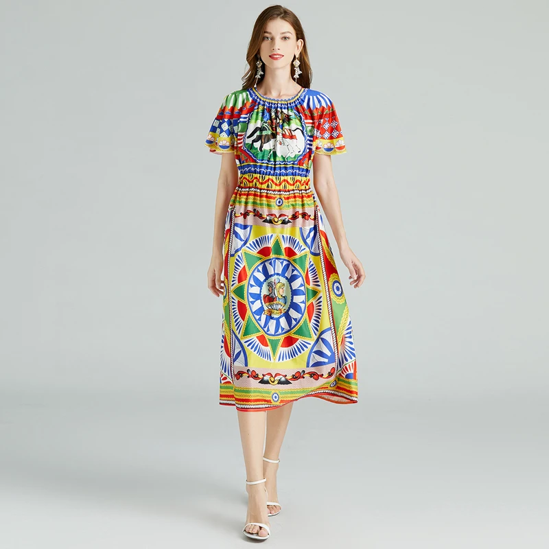 Женское элегантное платье разноцветное винтажное праздничное с принтом солдата