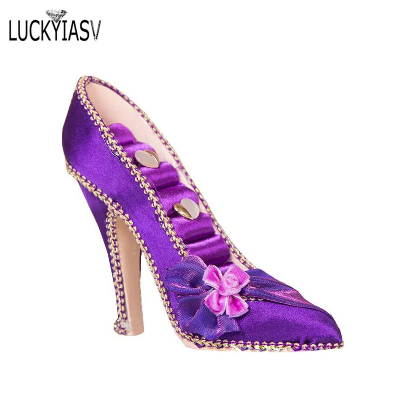 

Violet Resin&Iron Model Ring Earring Necklace Display Rack Hand Model High Heels Sofa Ring Stand Princess Jewelry Props Display