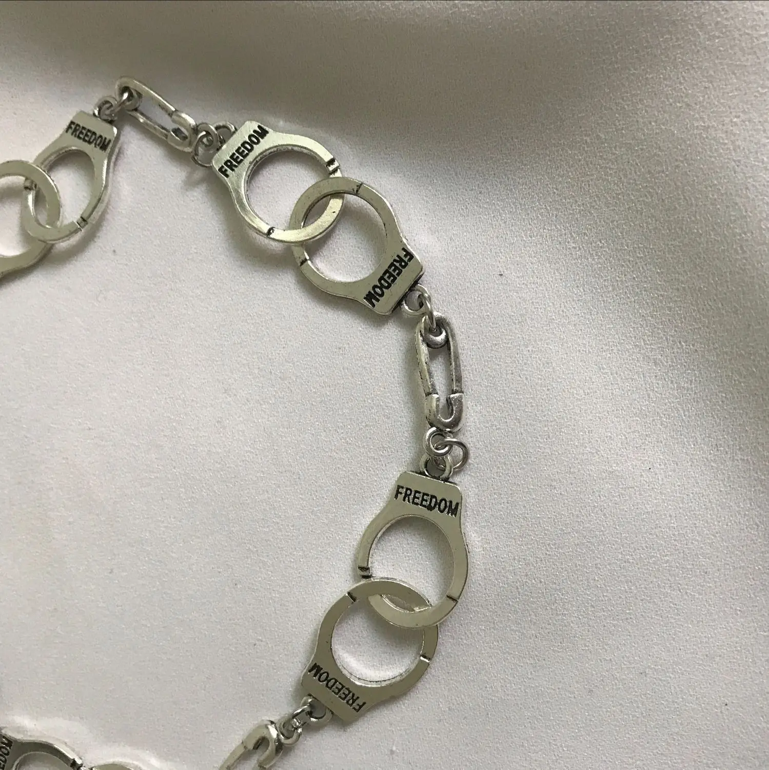 Gothic Style Handcuffs Choker Collar Necklace Women Handmade Geometric Bracelet