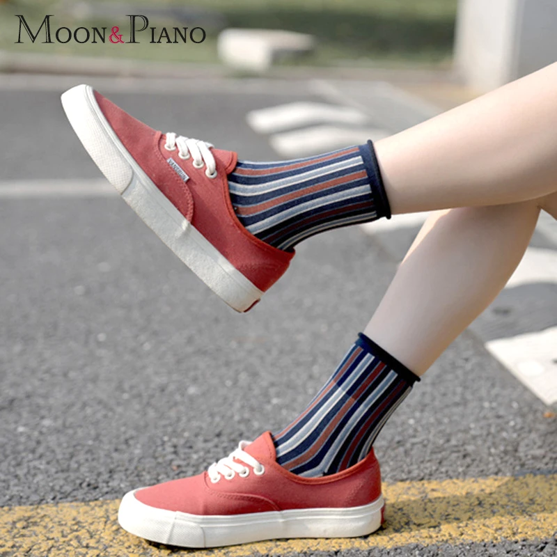 

Модные носки, новинка осень-зима, женские носки в Вертикальную Полоску, дышащие носки карамельных цветов, забавные женские хлопковые носки